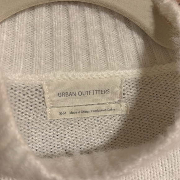 NWOT Urban Outfitters Avril Cropped Mock Neck Sweater - Picture 9 of 10